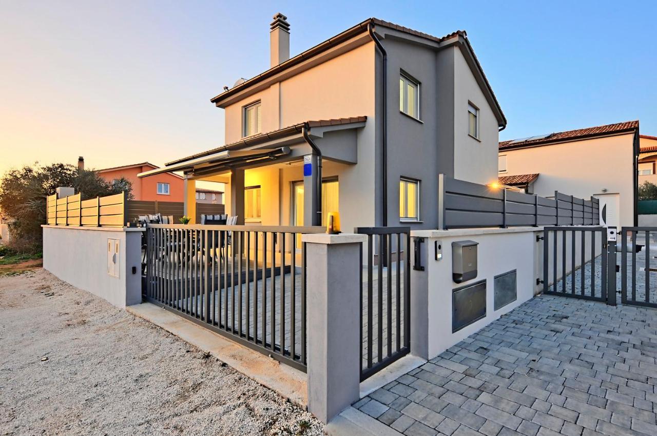 Casa Tara Three-Bedroom Holiday Home PUY 외부 사진