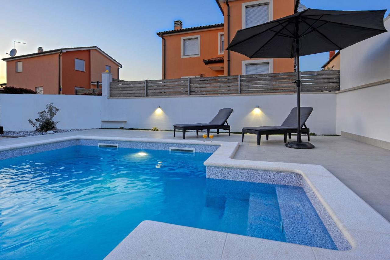 Casa Tara Three-Bedroom Holiday Home PUY 외부 사진