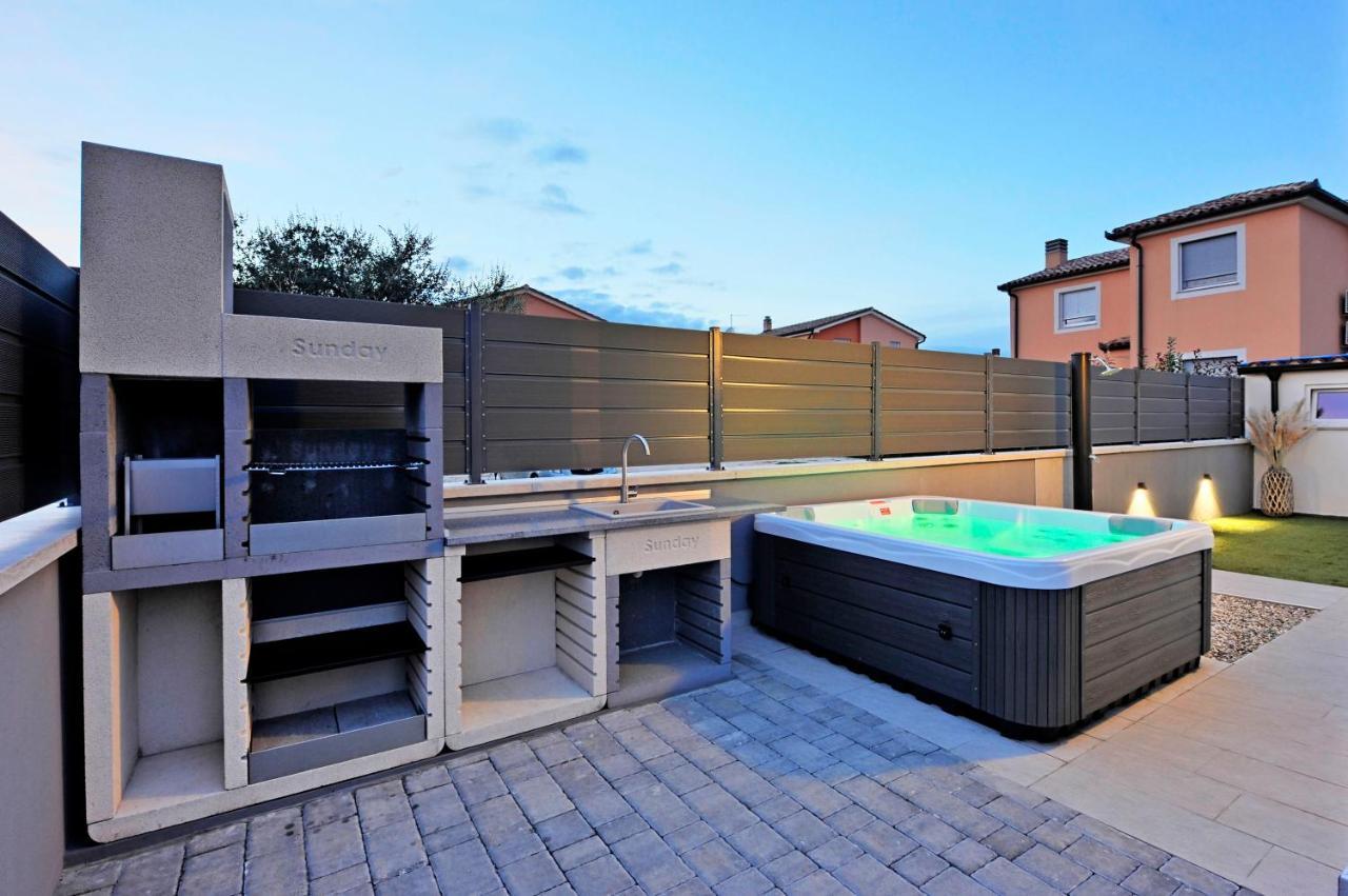 Casa Tara Three-Bedroom Holiday Home PUY 외부 사진