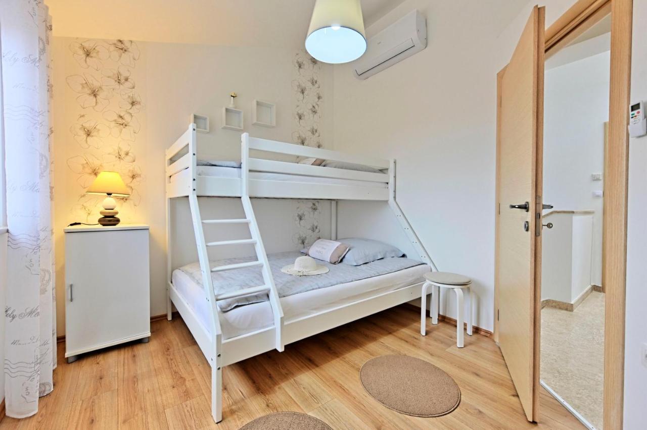 Casa Tara Three-Bedroom Holiday Home PUY 외부 사진