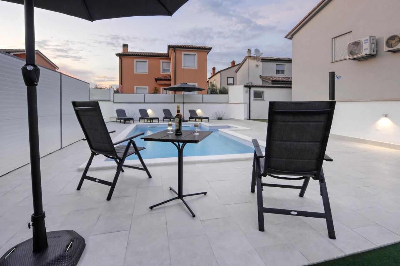 Casa Tara Three-Bedroom Holiday Home PUY 외부 사진
